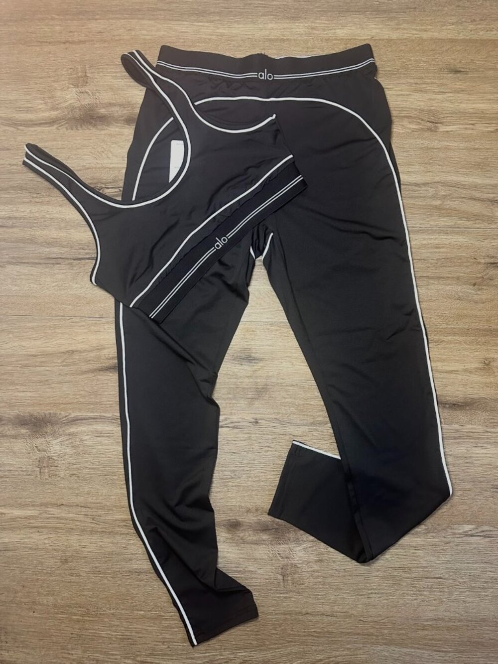 ALO YOGA